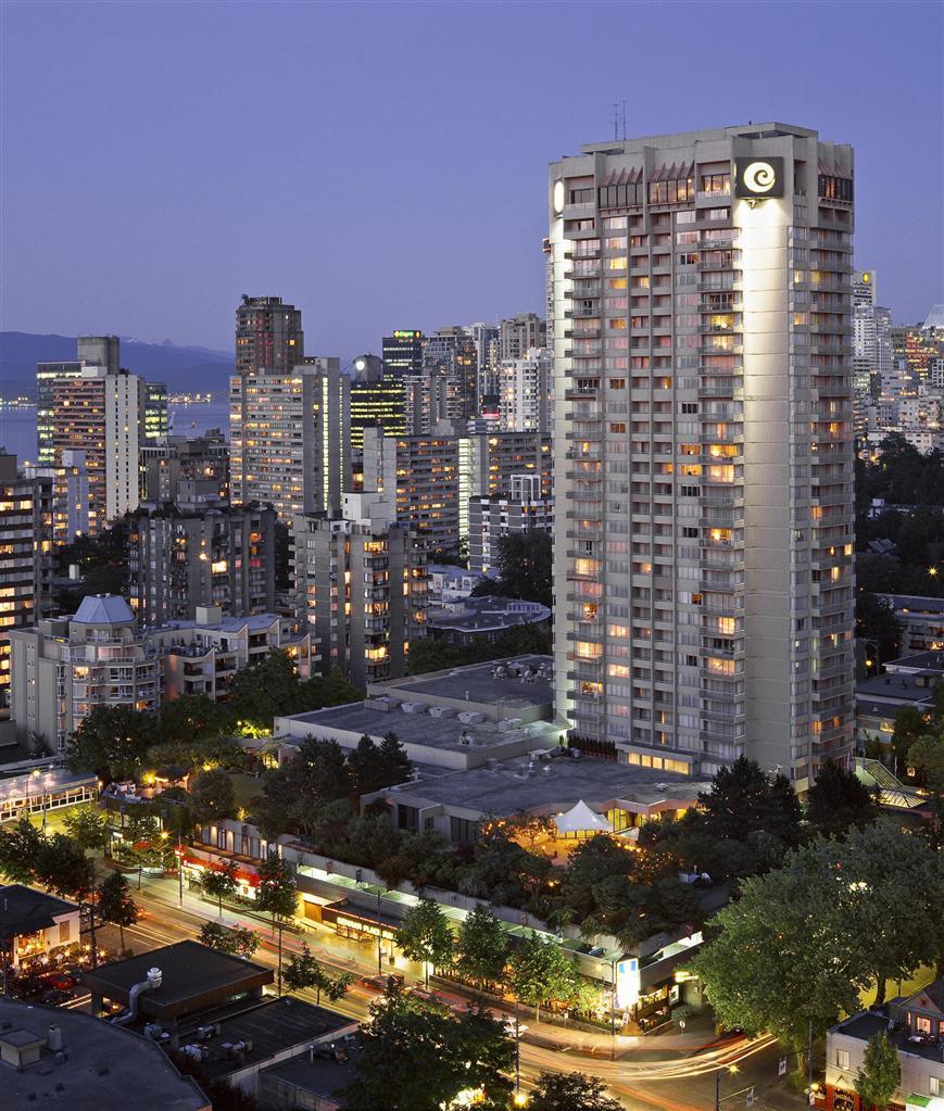 Coast Plaza Hotel And Suites Ванкувер Екстер'єр фото