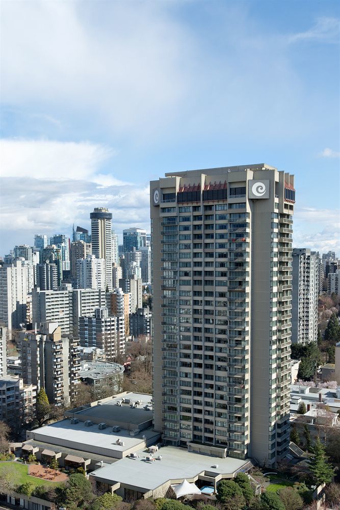 Coast Plaza Hotel And Suites Ванкувер Екстер'єр фото